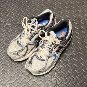 New Balance 1012 sz 10.5 Men's Running Shoes